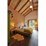 Haus Rätia App 17 Apartment Klosters-Serneus