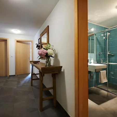 Haus Rätia App 17 * Klosters-Serneus