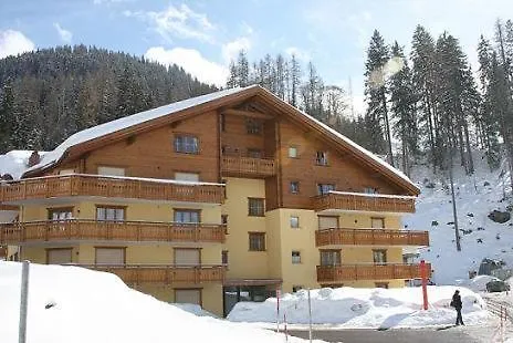 Haus Raetia App 17 Apartment Klosters